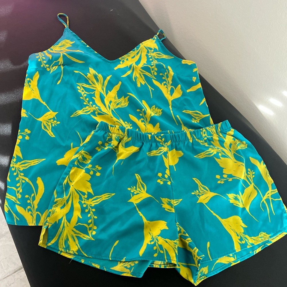 Two piece set